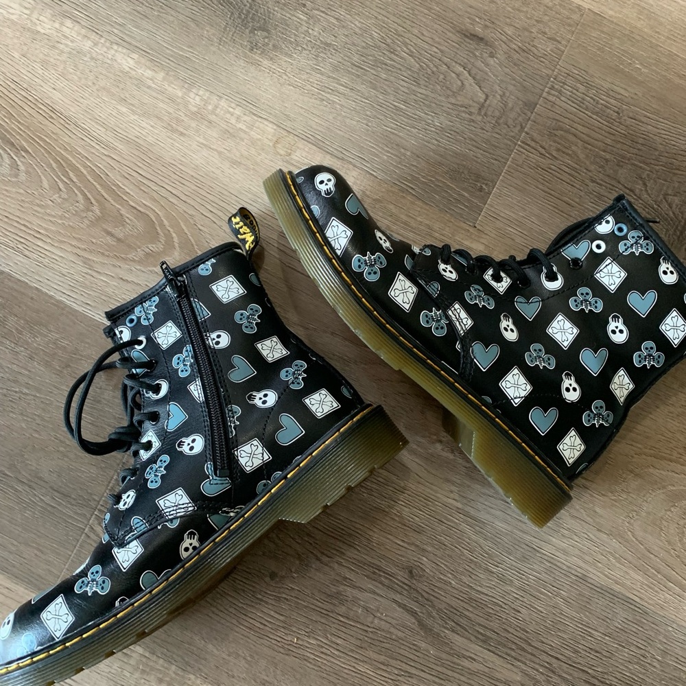 Dr Martens Skull Boots